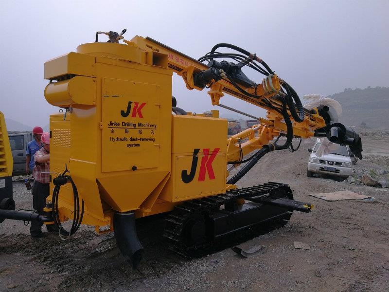 金科jk590bc履带式液压潜孔钻机