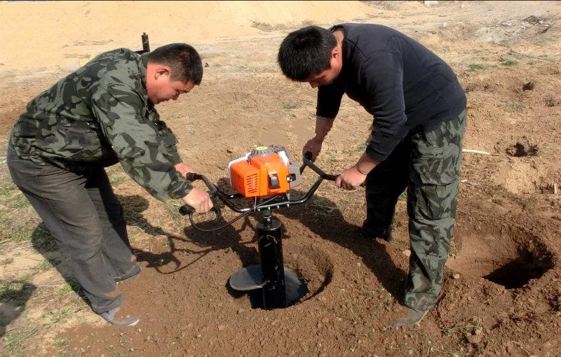 拖拉機帶動植樹挖坑機 立柱打眼機 大直徑硬土質地鑽機廠家